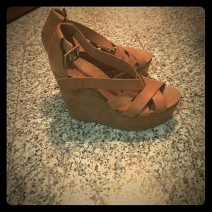 Lucky brand brown wedges like new