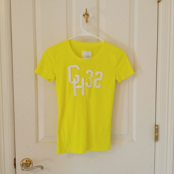 Bright yellow tshirt