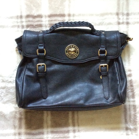 Black messenger crossbody bag