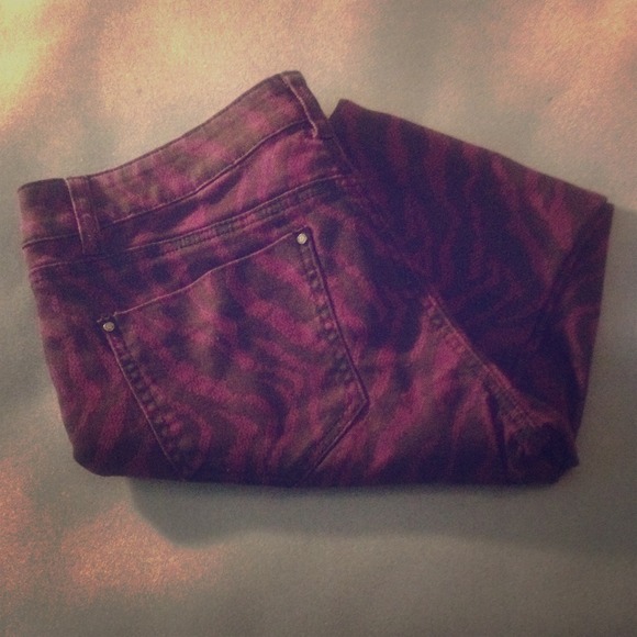 DKNY Jeans / Funky Purple Zibra Print