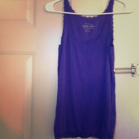 Very cute Purple tank top with lace on it !! - Picture 1 of 3