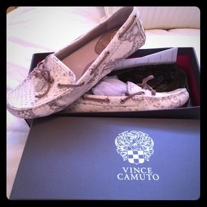 Vince Camuto flats! New in box