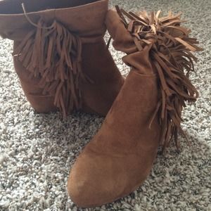 💜Never worn brown suede wedges💜