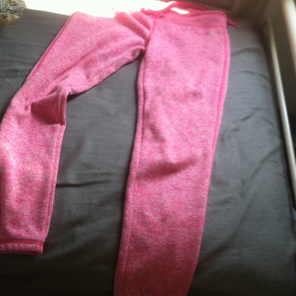 NWOT AEROPOSTALE SWEATS CUTE