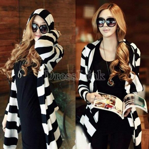 On hold for ceebee68 B&w cardigan with hood