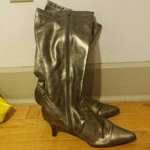 Dirty Sliver boots