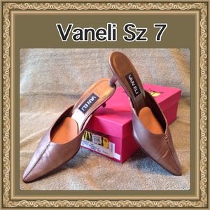 🌼VANELI🌼 Sz 7 Bronze Leather Mules