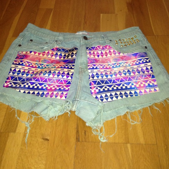 High waisted gold studded levis!