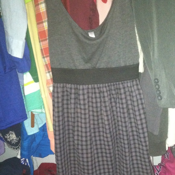 Sundress - Picture 3 of 4