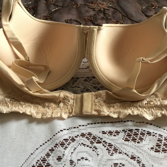 Ambruelle Beige/nude padded underwire bra! 36C EUC - Picture 2 of 5