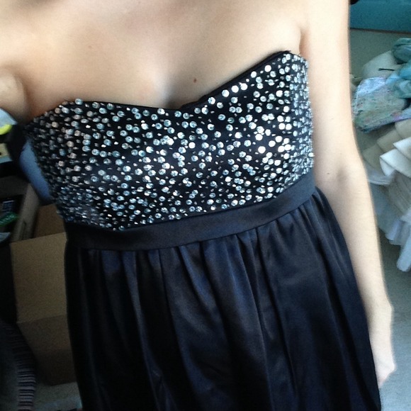 Sparkly Bubble Dress - Picture 3 of 4