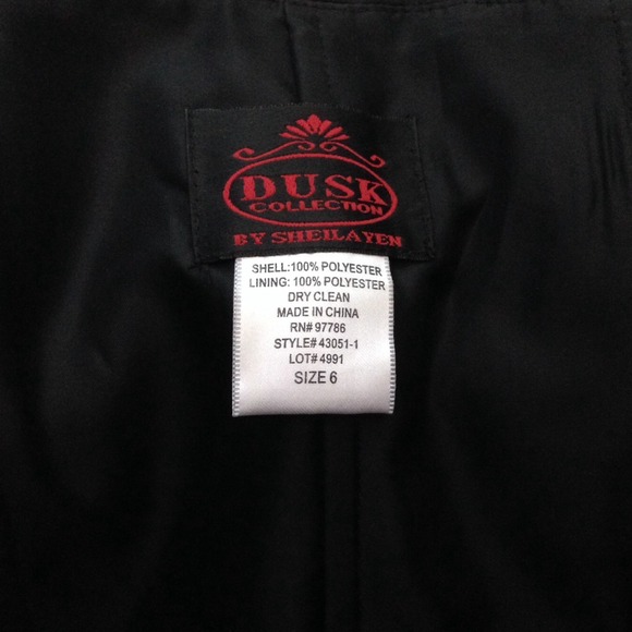 Sparkly Bubble Dress - Picture 4 of 4