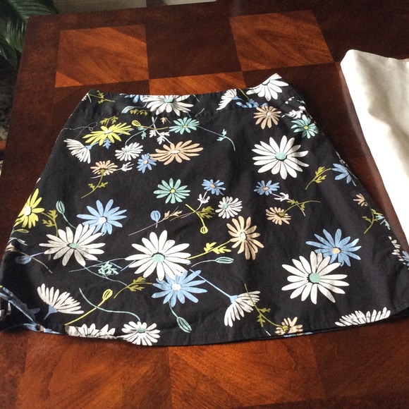 Knee length skirt size 10