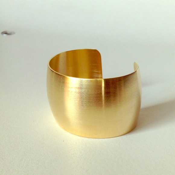 Robyn Rhodes Jewelry - {PMEP} {HPx2} Real 14k yellow gold cuff bracelet