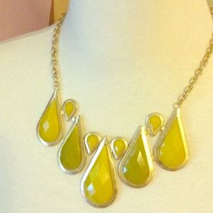 Bansri citron teardrop statement necklace