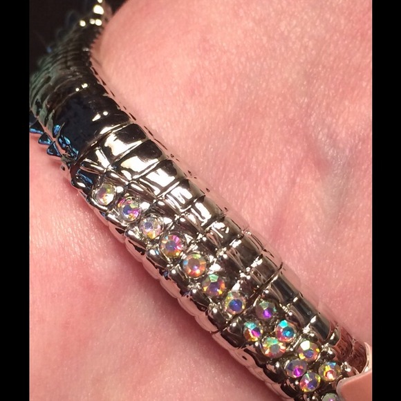 SALE🎉BNWT🎉🔥🐊🔥💎Crocodile Couture Cuff 💎 - Picture 2 of 4