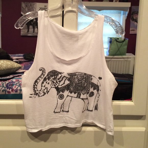 Brandy Melville Elephant Cropped Tank