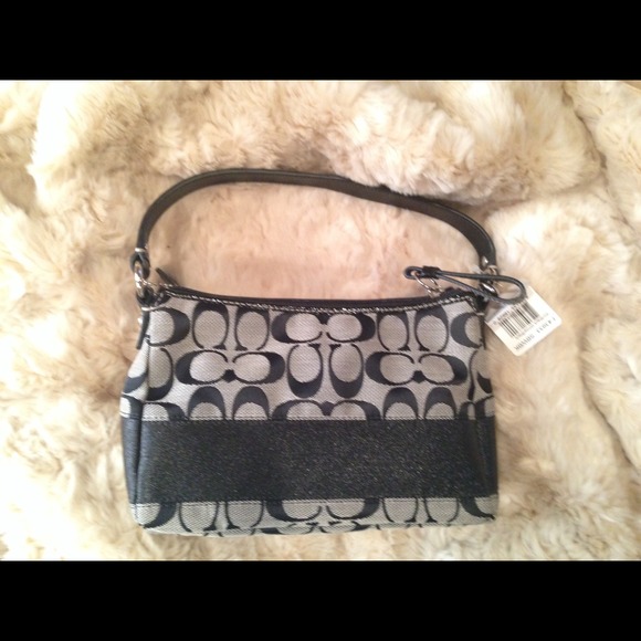 Brand new Coach sig strip top handle with tags