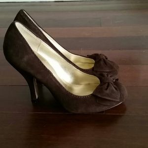 Steve Madden Brown Suede Bow Pumps Heels