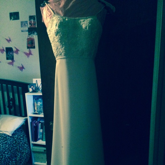Used wedding dress