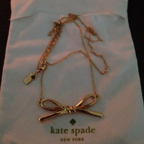 Kate spade bow necklace 💯authentic