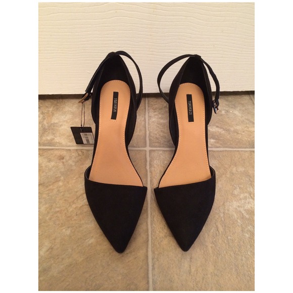 Forever 21 Dorsay Pumps w/ Straps