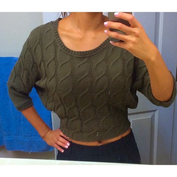 Cropped Dark Green Zara Sweater