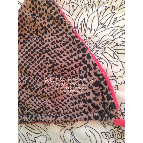 PRE LOVED >> ACACIA UMULAS TOP - Picture 2 of 2