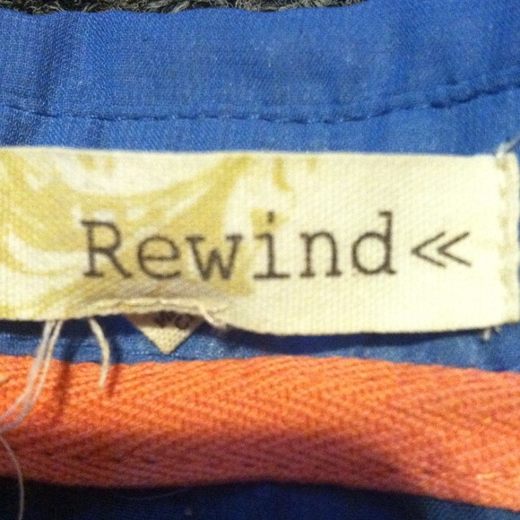 Colared shirt. - Picture 3 of 3