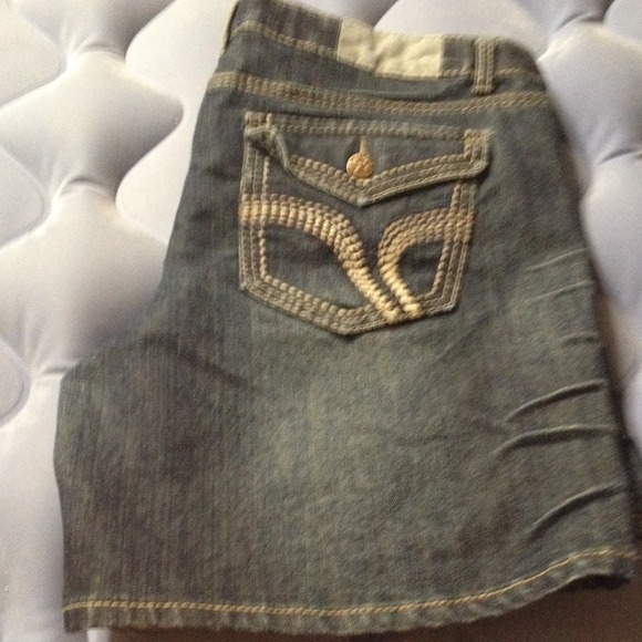Vanilla Star shorts - Picture 2 of 2