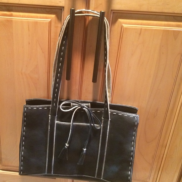 Navy Liz Claiborne handbag