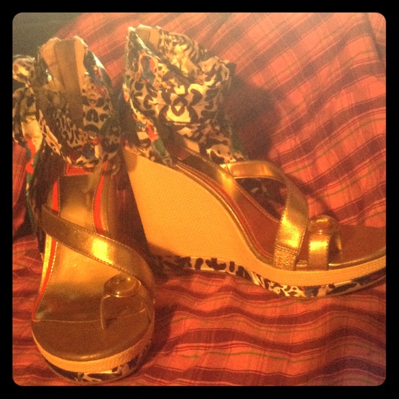 NWOT Gorgeous wedges