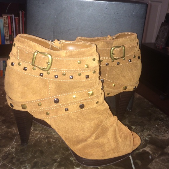 Open toe heel booties