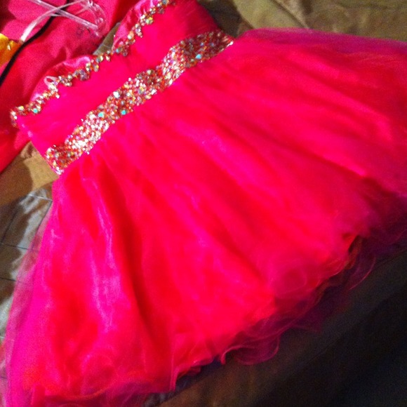 Prom/formal dress - Picture 3 of 3