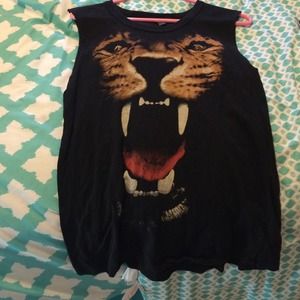 Forever 21 tiger shirt❌❌HOLD❌❌