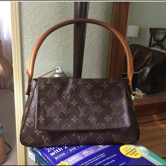 Authentic Louis Vuitton Mini Looping ❌NO TRADING❌