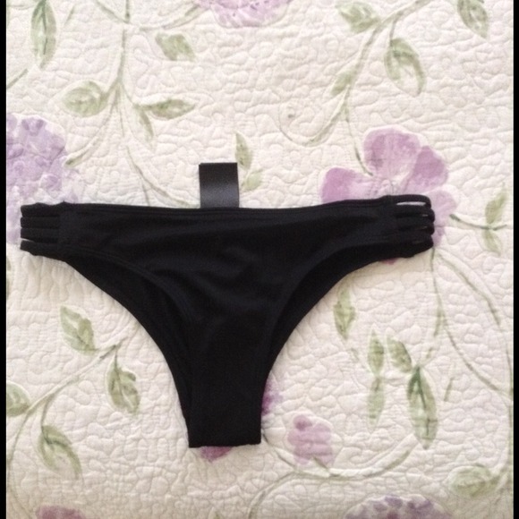 Cute black bikini bottom