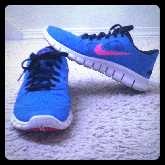 REDUCED Nike Free Run 5.0 in "Distance Blue"