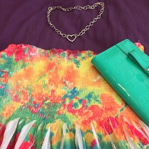 Brand New Cute Heart Necklace - Short Length