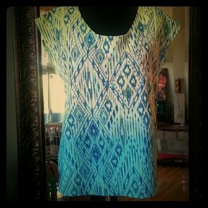 Reduced**Aztec Print Top