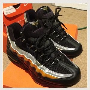 2008 Nike Air Max 95 GS size 3.5Y