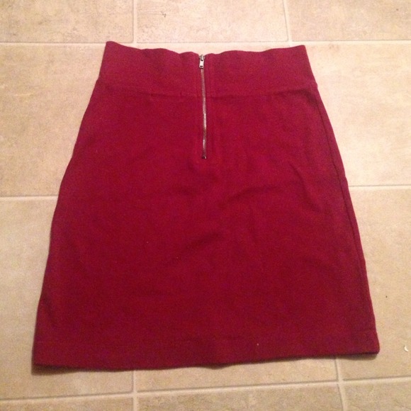 Skirt - Picture 2 of 2