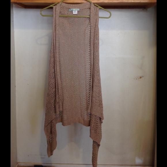 Light brown Cardigan NWOT 😎