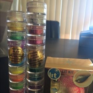 Bitch slap cosmetics glitter tower set