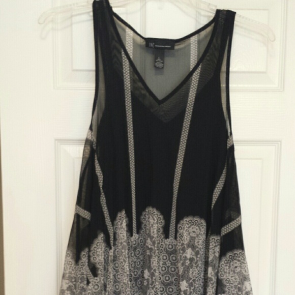 INC black and white tunic