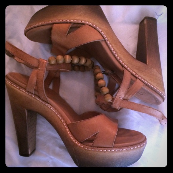 Ugg naima 8.5