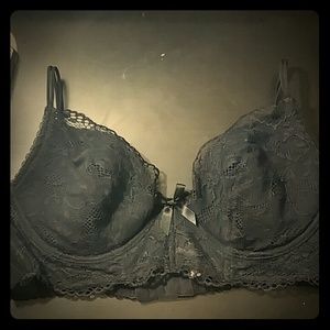 NWOT Victoria's Secret Black lace Bra