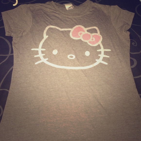 Hello kitty shirt 🐱💕