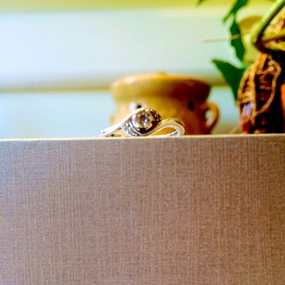 Diamond Ring - Picture 2 of 4