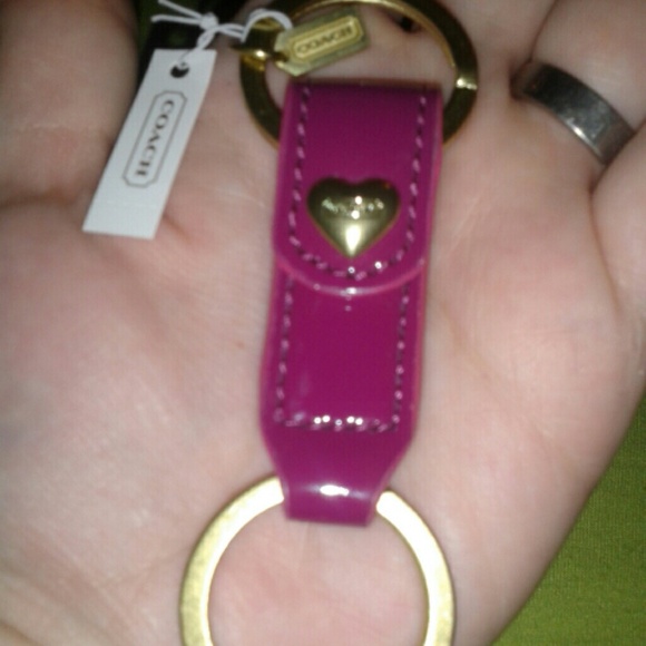 SOLD BUNDLED NWT COACH KEYRING - Picture 3 of 4